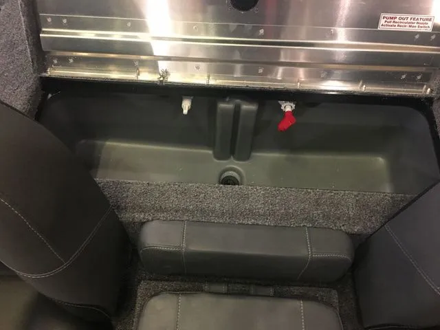 Slide: The Image of Tracker Pro Team 175 TXW 2026 - 9