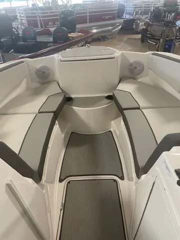 Slide: The Image of Yamaha AR220 2025 - 8