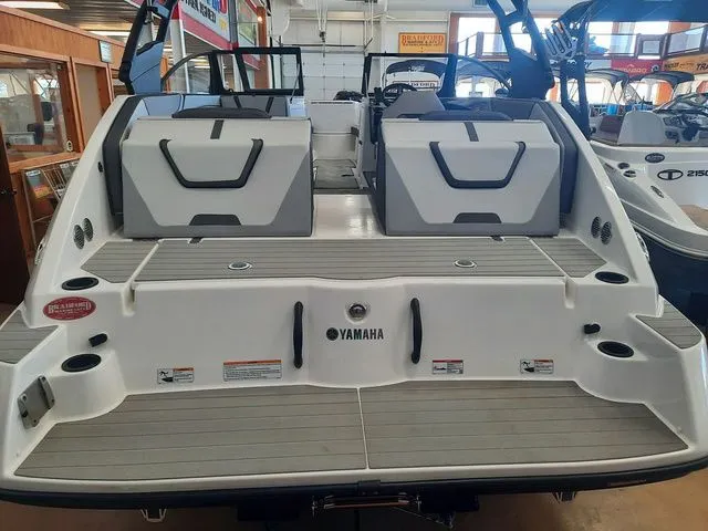 Slide: The Image of Yamaha AR220 2026 - 42