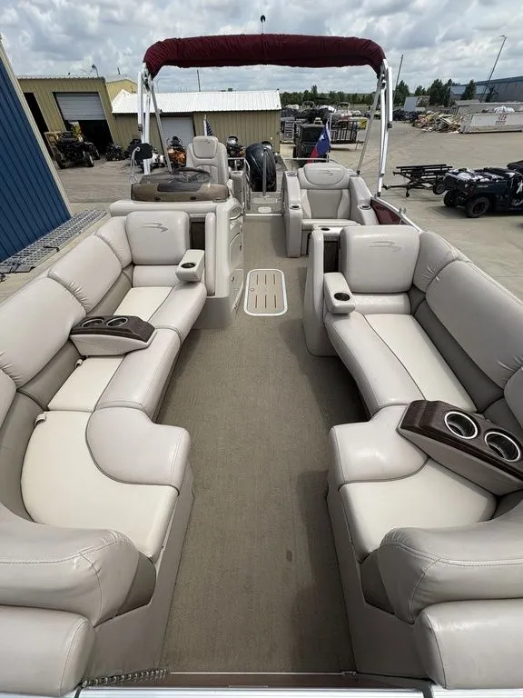 Slide: The Image of Bennington 2375 RCW w/ 250hp VMAX SHO Yamaha 2014 - 22