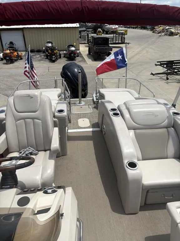 Slide: The Image of Bennington 2375 RCW w/ 250hp VMAX SHO Yamaha 2014 - 43