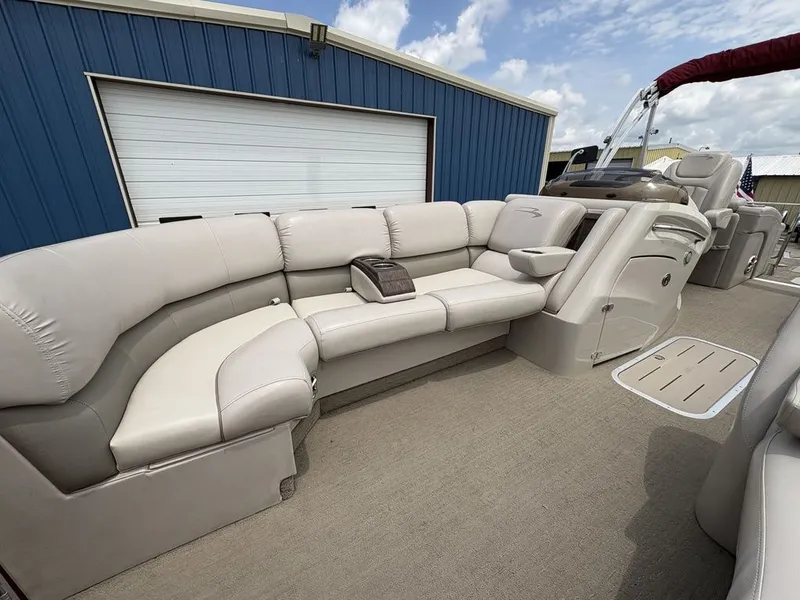 Slide: The Image of Bennington 2375 RCW w/ 250hp VMAX SHO Yamaha 2014 - 25