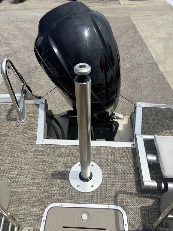 The Image of Bennington 2375 RCW w/ 250hp VMAX SHO Yamaha 2014 - 0