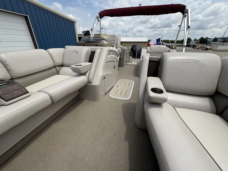Slide: The Image of Bennington 2375 RCW w/ 250hp VMAX SHO Yamaha 2014 - 23
