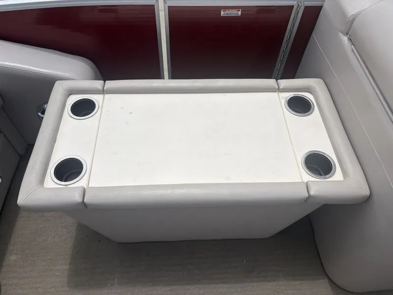 Slide: The Image of Bennington 2375 RCW w/ 250hp VMAX SHO Yamaha 2014 - 35