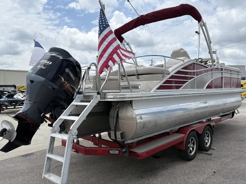 Slide: The Image of Bennington 2375 RCW w/ 250hp VMAX SHO Yamaha 2014 - 8