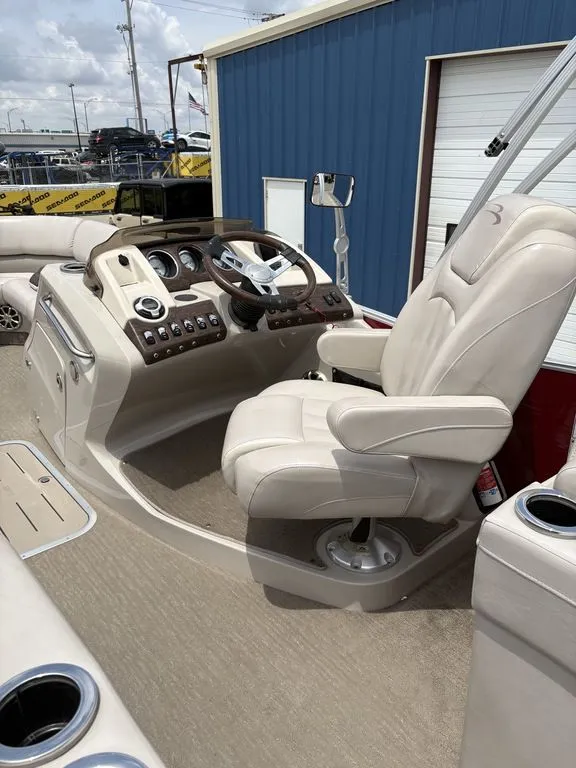 Slide: The Image of Bennington 2375 RCW w/ 250hp VMAX SHO Yamaha 2014 - 14