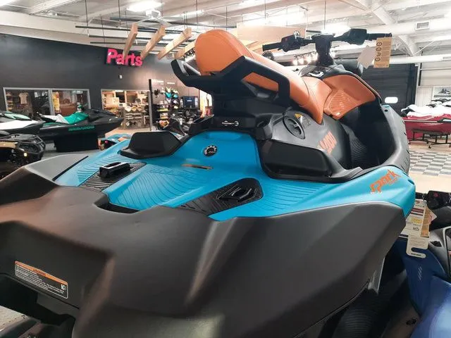 Slide: The Image of Sea-Doo Spark Trixx for 3 2026 - 7