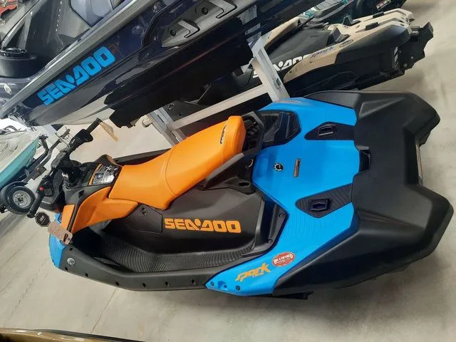 Slide: The Image of Sea-Doo Spark™Trixx for 3 Rotax® 900 ACE™ - 90 iBR and Aud 2026 - 16