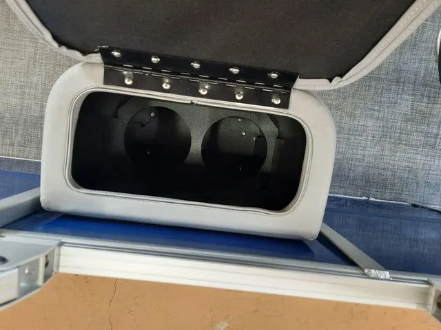 Slide: The Image of Sun Tracker PB 22RF 2026 - 32