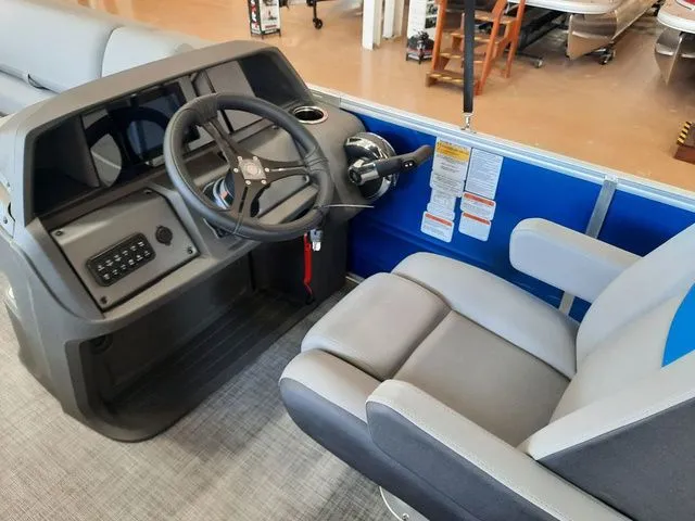 Slide: The Image of Sun Tracker PB 22RF 2026 - 34