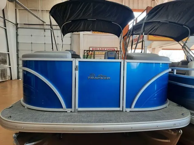 Slide: The Image of Sun Tracker PB 22RF 2026 - 8