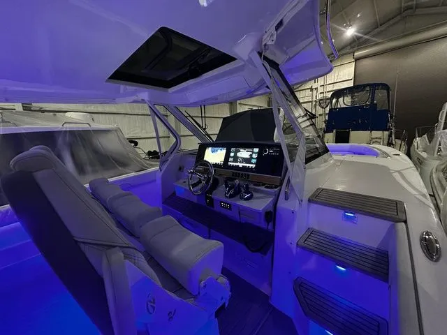 Slide: The Image of Regal 38 SAV 2023 - 17