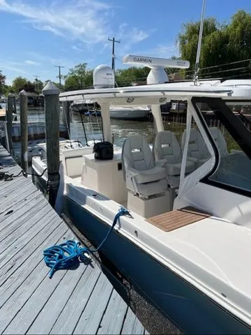 Slide: The Image of Regal 38 SAV 2023 - 2