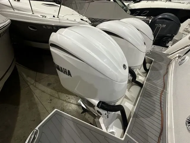 Slide: The Image of Regal 38 SAV 2023 - 28