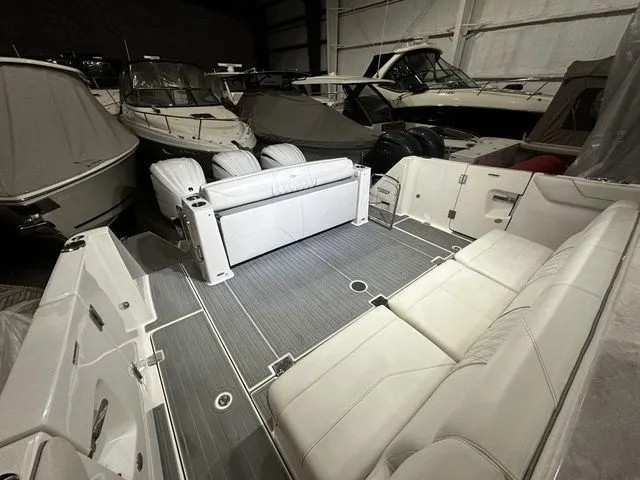 Slide: The Image of Regal 38 SAV 2023 - 30