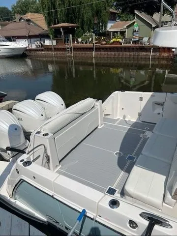 Slide: The Image of Regal 38 SAV 2023 - 4