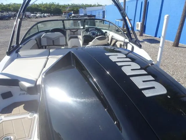 Slide: The Image of Monterey 215SS Super Sport 2023 - 10