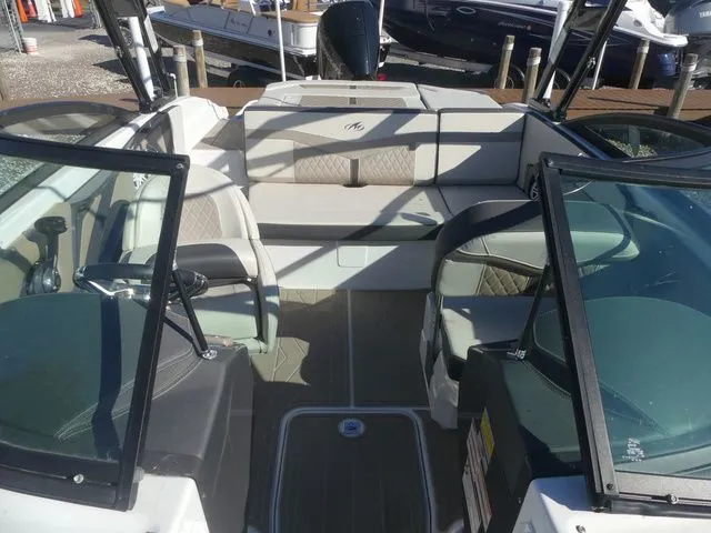 Slide: The Image of Monterey 215SS Super Sport 2023 - 14