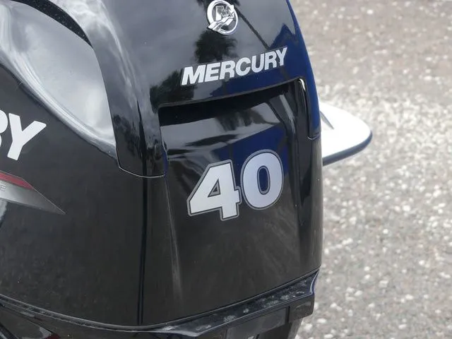 Slide: The Image of Mako Pro Skiff 15 CC 2026 - 10