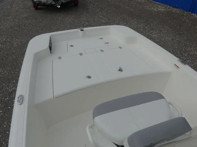 Slide: The Image of Mako Pro Skiff 15 CC 2026 - 13