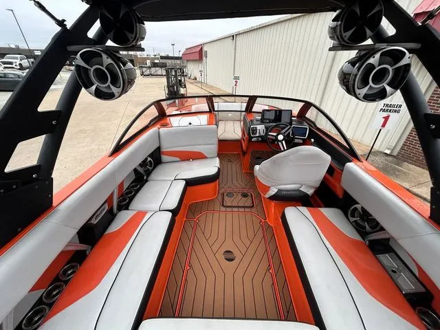 Slide: The Image of Malibu Wakesetter 22 MXZ 2018 - 12