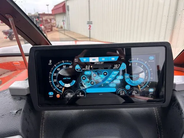 Slide: The Image of Malibu Wakesetter 22 MXZ 2018 - 22