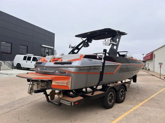 Slide: The Image of Malibu Wakesetter 22 MXZ 2018 - 5