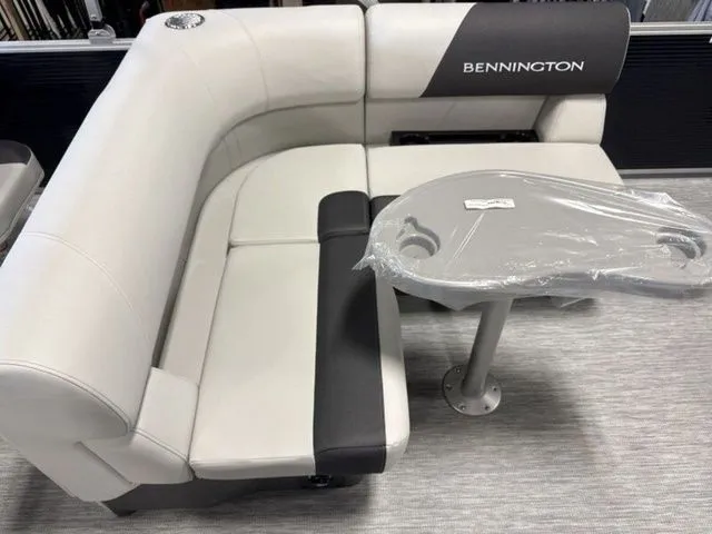 Slide: The Image of Bennington S-One Fish 22 SS Tritoon 2026 - 16