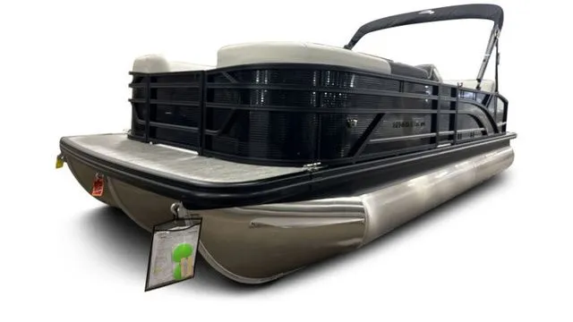 Slide: The Image of Bennington S-One Swingback 22 SSB Tritoon 2026 - 4