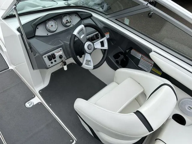 Slide: The Image of Yamaha AR190 2015 - 24