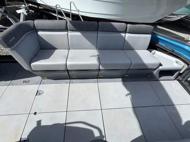 Slide: The Image of Sea-Doo Switch Cruise 21 2023 - 16