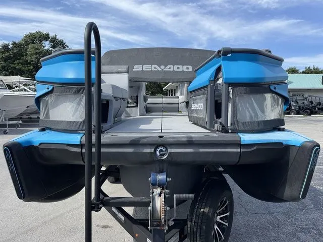 Slide: The Image of Sea-Doo Switch Cruise 21 2023 - 3