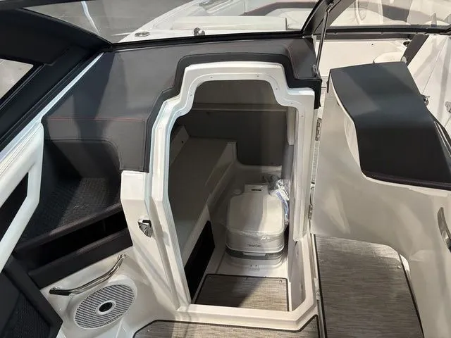 Slide: The Image of Cobalt R6 Surf 2025 - 10