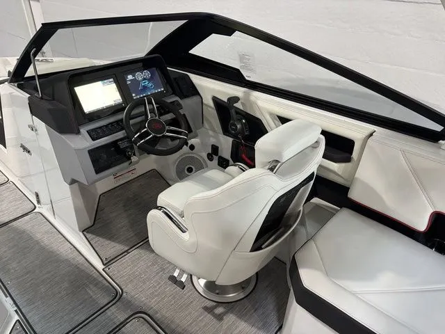 Slide: The Image of Cobalt R6 Surf 2025 - 15