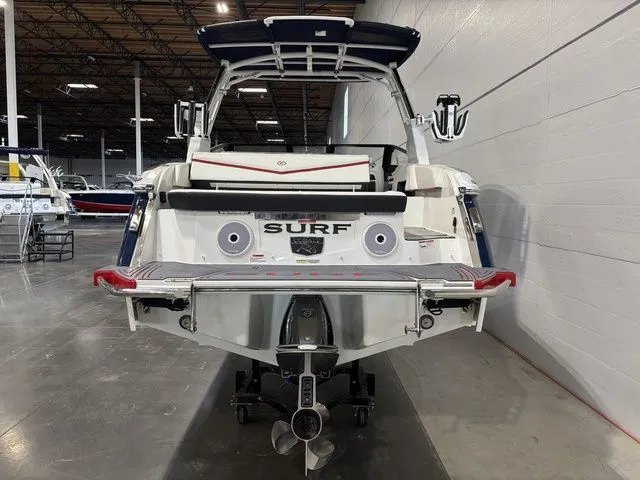 Slide: The Image of Cobalt R6 Surf 2025 - 5