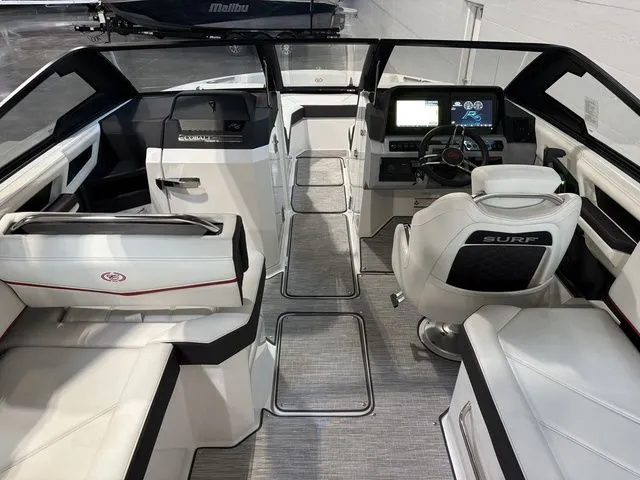 Slide: The Image of Cobalt R6 Surf 2025 - 8