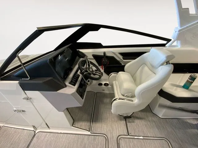 Slide: The Image of Cobalt R8 Surf 2026 - 6