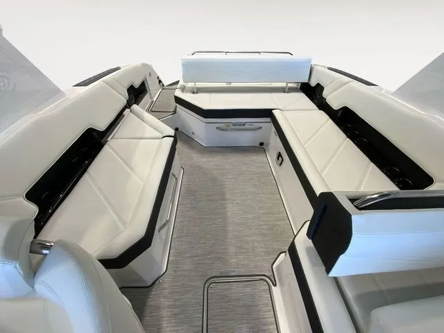 Slide: The Image of Cobalt R8 Surf 2026 - 8