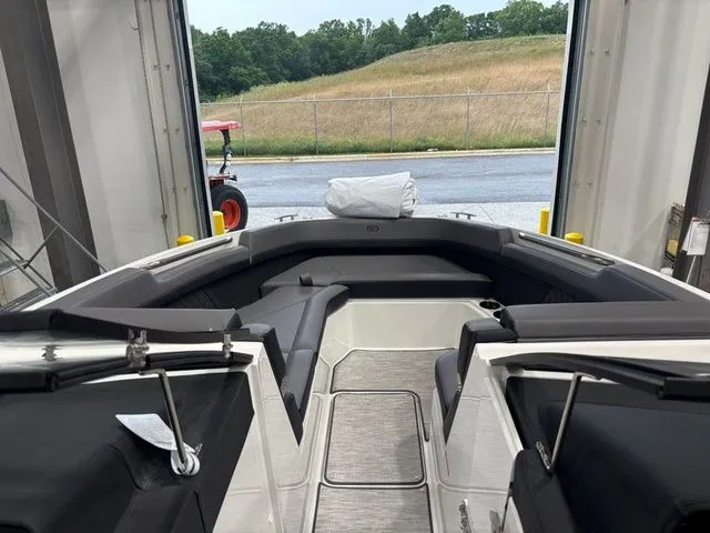 Slide: The Image of Cobalt R8 2025 - 15