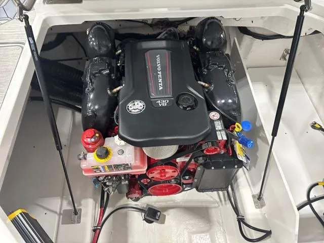 Slide: The Image of Cobalt R8 2025 - 17