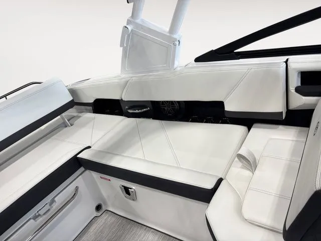 Slide: The Image of Cobalt R6 2026 - 13