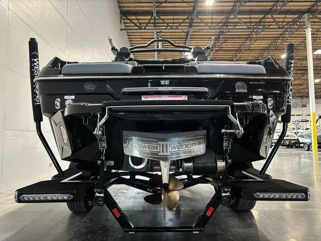 Slide: The Image of Malibu Wakesetter 23 LSV 2025 - 6