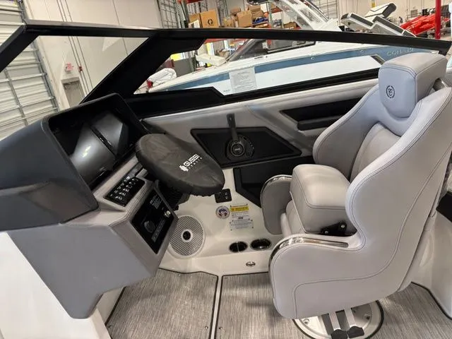 Slide: The Image of Cobalt R6 Surf 2025 - 19