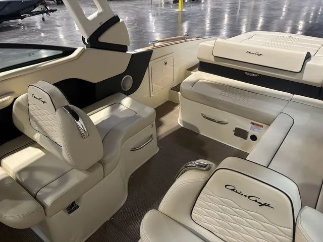 Slide: The Image of Chris-Craft 28 sportster 2025 - 15