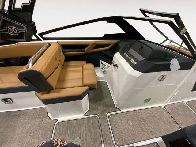 Slide: The Image of Cobalt R6 Surf 2026 - 6