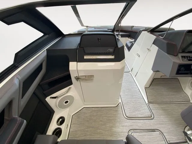 Slide: The Image of Cobalt R8 Surf 2026 - 10