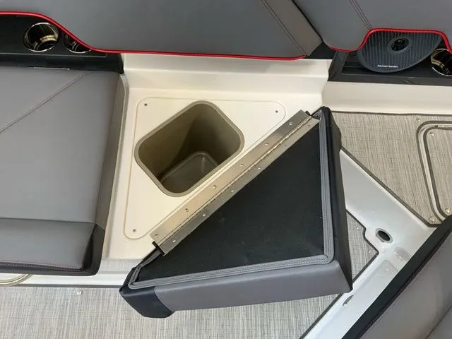 Slide: The Image of Cobalt R8 Surf 2026 - 20