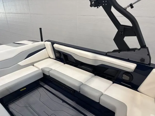 Slide: The Image of Axis Wake Research T235 2026 - 10