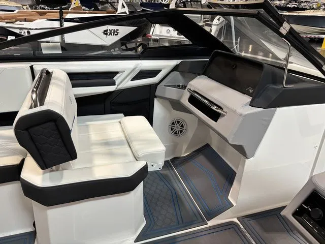 Slide: The Image of Cobalt R4 Surf 2026 - 10